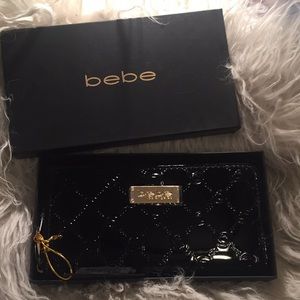 NWTs Bebe Black Patent Leather Zipper Wallet